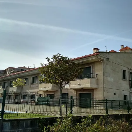 Apartment Playa De La Lanzada 3000 *